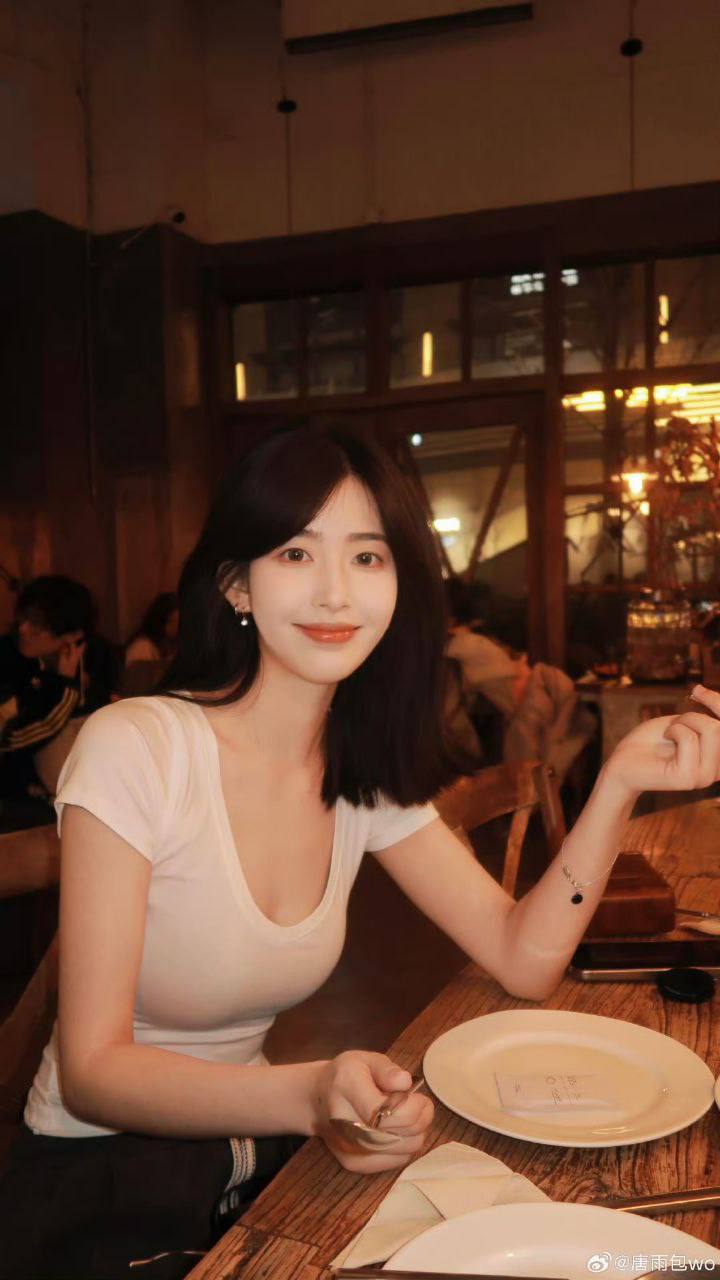 唐雨包 原图去衣-脱衣论坛-社区-小蓝书