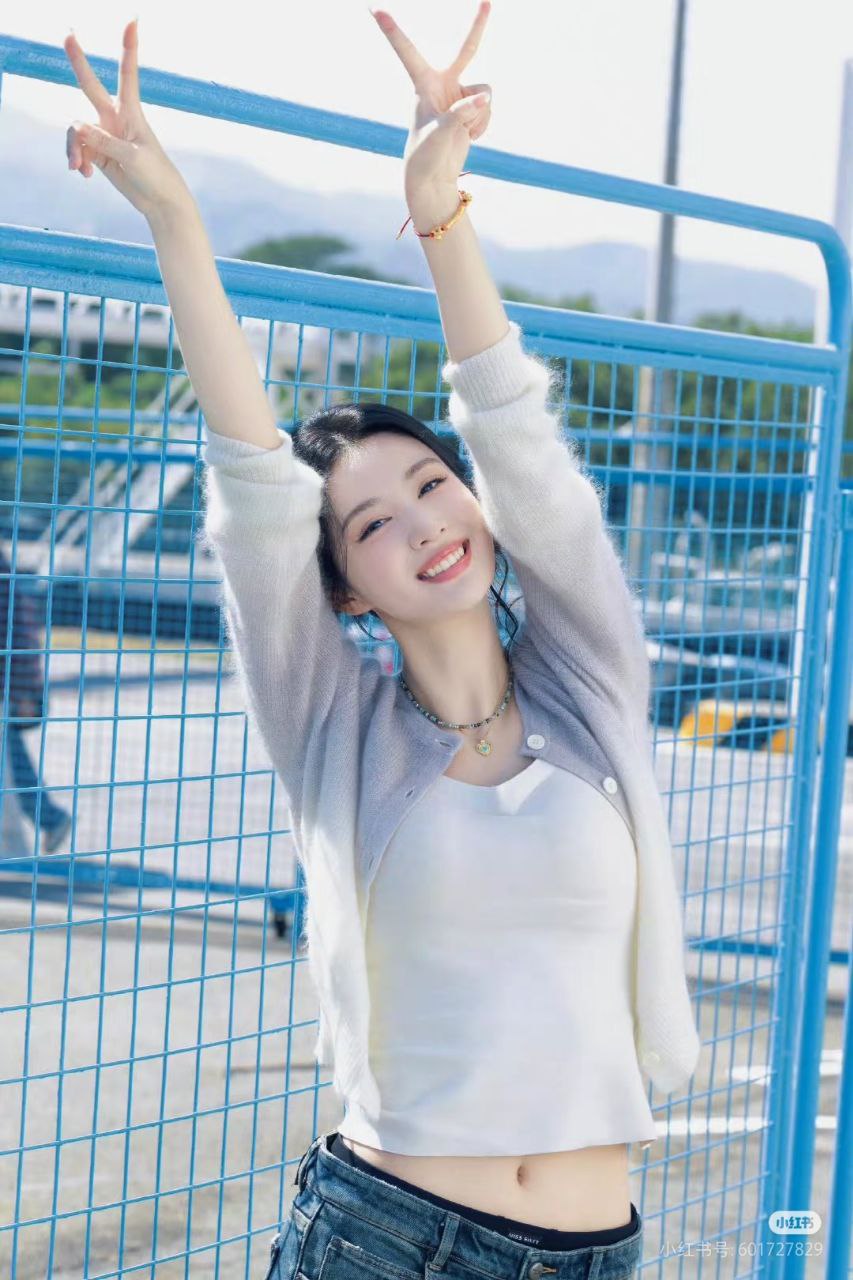 王楚然 原图去衣-脱衣论坛-社区-小蓝书