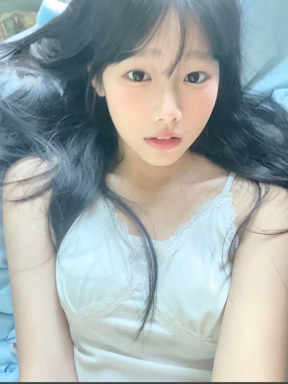 想吃虾滑子 原图去衣-脱衣论坛-社区-小蓝书