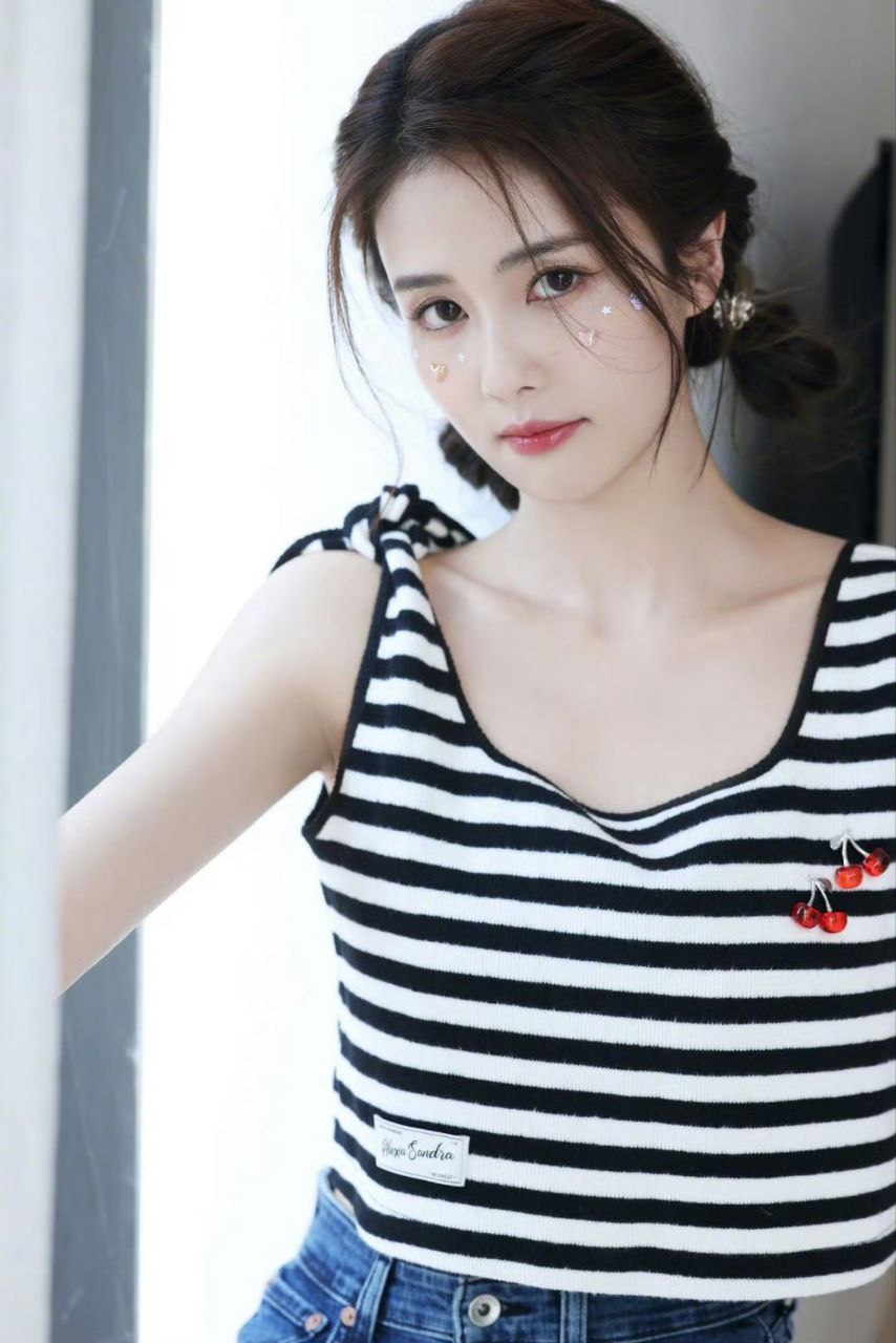 白鹿  乳交  栓链 去衣-脱衣论坛-社区-小蓝书